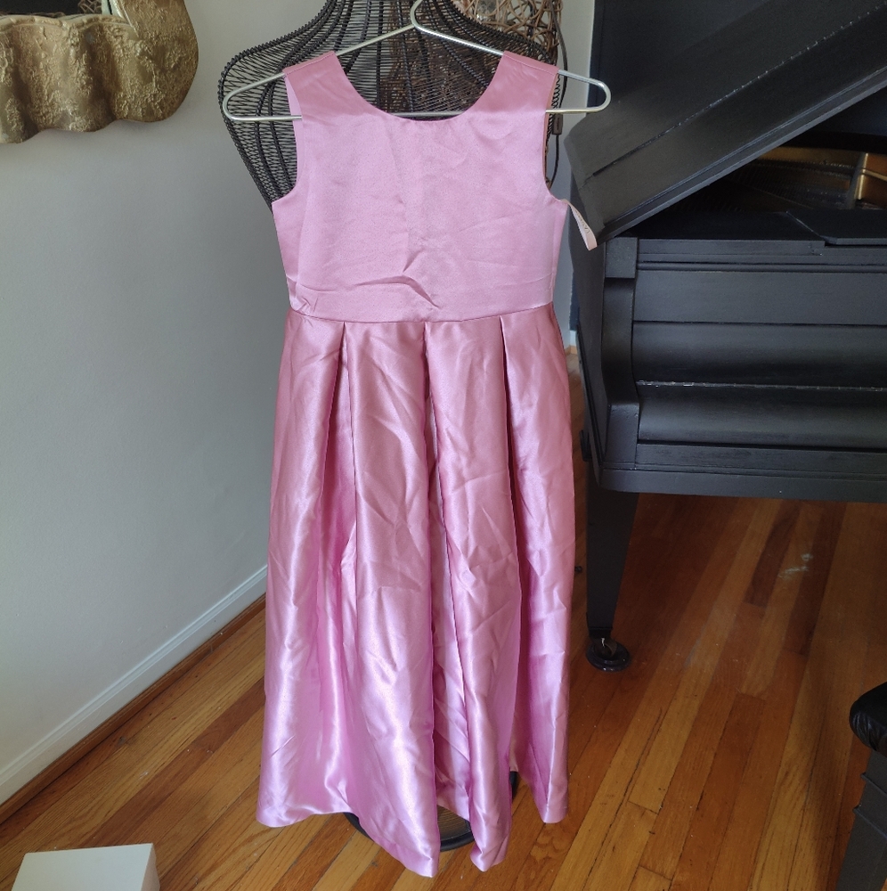 lavetir Satin  dusty rose girl dress with bow size 8